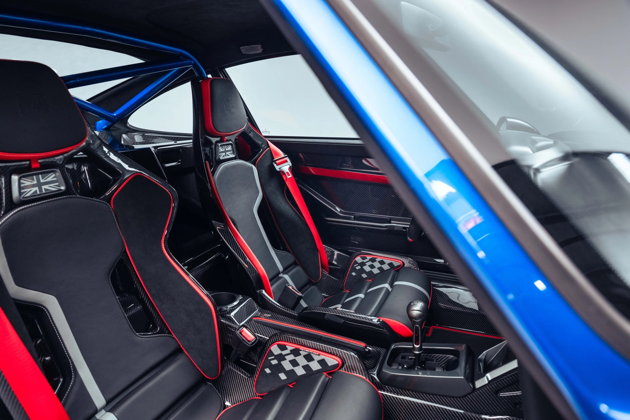 Guntherwerks_Turbo_Brundle_Edition_39-2560w